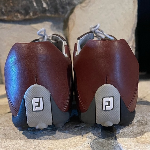 FootJoy LoPro Collection Soft Spike Leather Golf Shoes - Picture 5 of 10